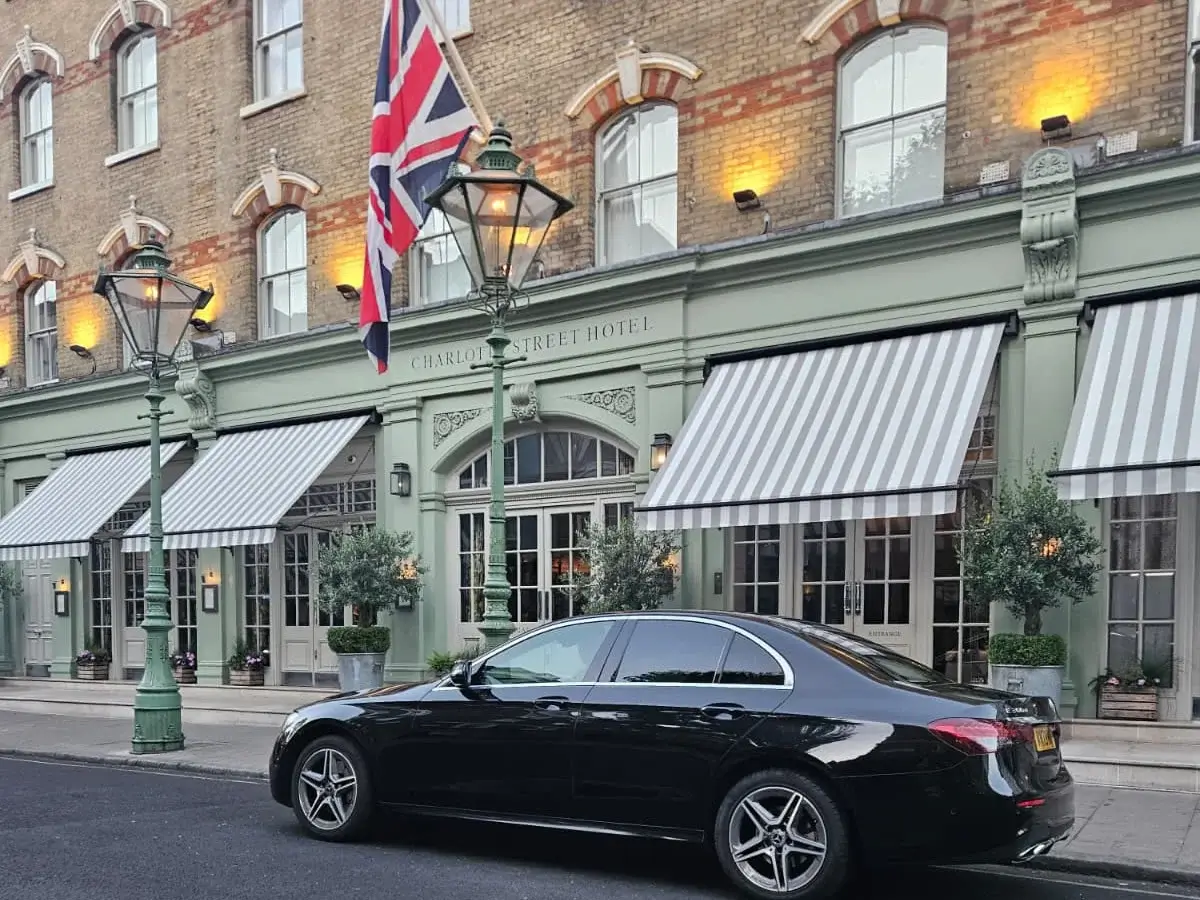 Instant chauffeur booking London